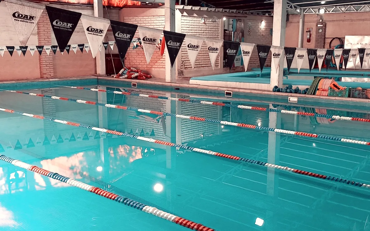 Pileta climatizada exclusiva para clases de natación en Acuática